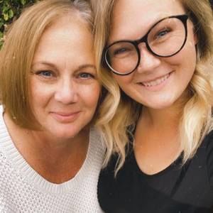 Meet your Posher, Cassandra